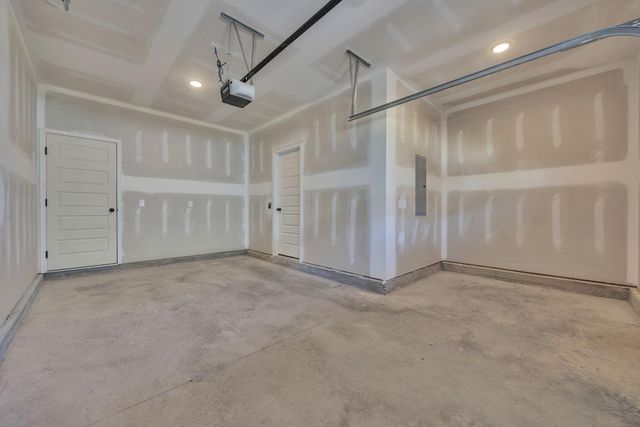 1890 Cotton Way, Chattanooga, TN 37404