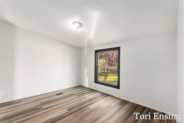 3955 S Holland Road, Sidney, MI 48885