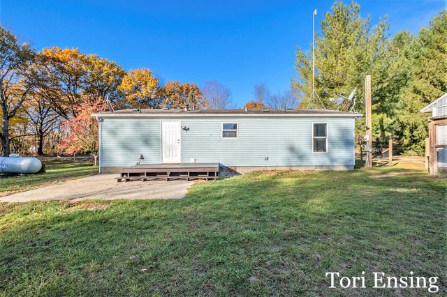 3955 S Holland Road, Sidney, MI 48885