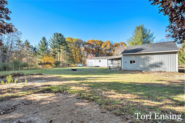 3955 S Holland Road, Sidney, MI 48885