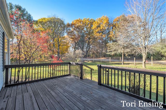 3955 S Holland Road, Sidney, MI 48885