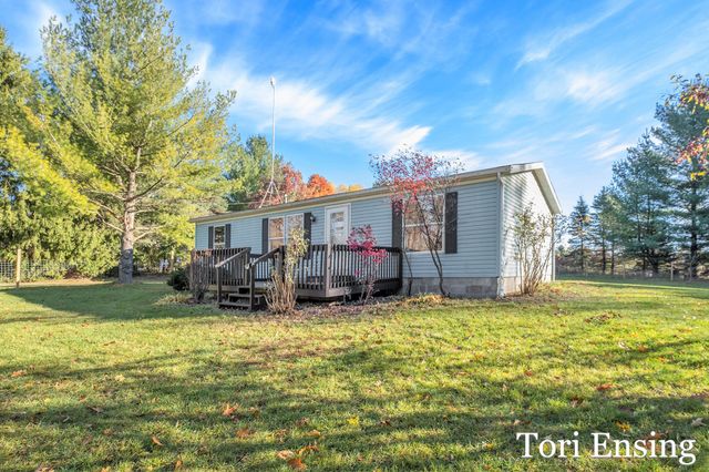 3955 S Holland Road, Sidney, MI 48885