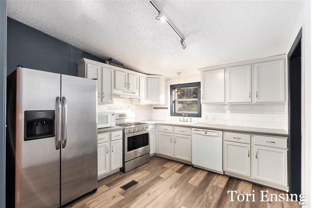 3955 S Holland Road, Sidney, MI 48885