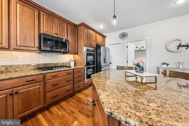 6578 ARBORDEAU LN, Macungie, PA 18062