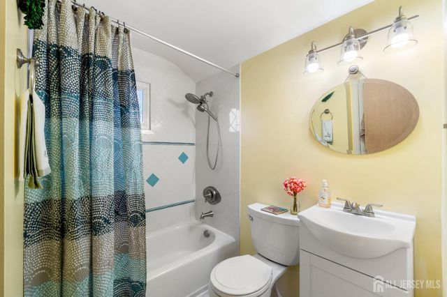 63 Tennyson Street, Carteret, NJ 07008