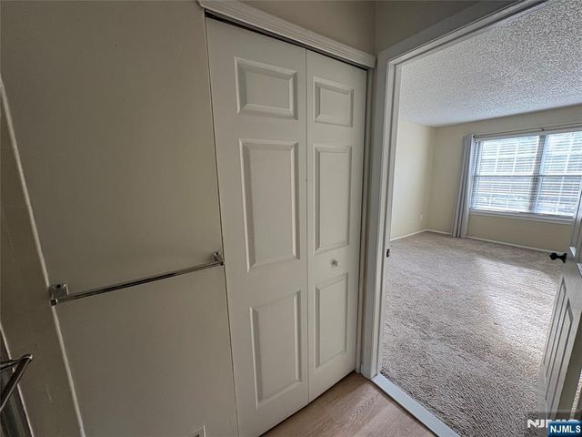 861 Juniper Way, Mahwah, NJ 07430