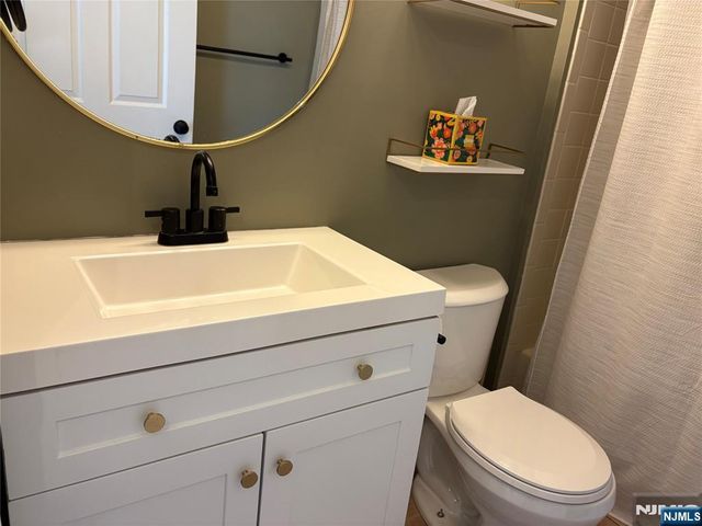 861 Juniper Way, Mahwah, NJ 07430