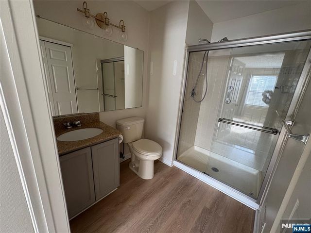 861 Juniper Way, Mahwah, NJ 07430