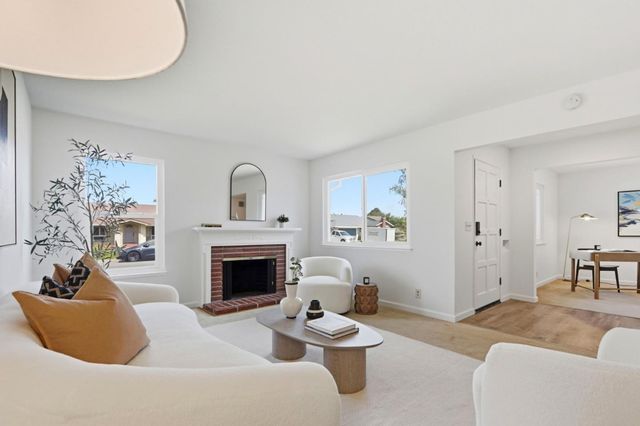 546 Woodstock Way, Santa Clara, CA 95054