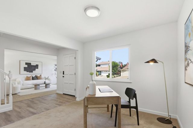 546 Woodstock Way, Santa Clara, CA 95054