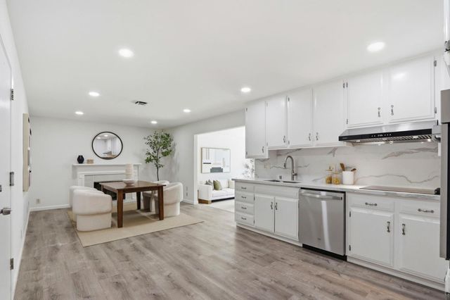 546 Woodstock Way, Santa Clara, CA 95054