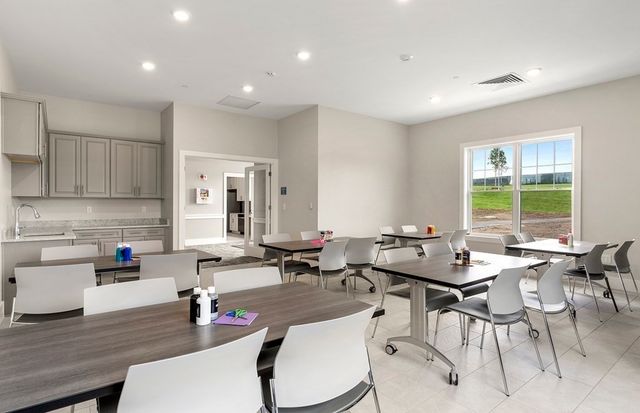 2 Codman Way 402, Westborough, MA 01581