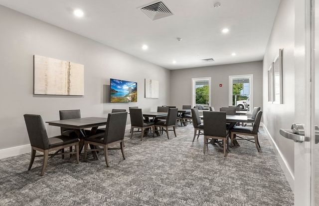 2 Codman Way 402, Westborough, MA 01581