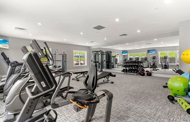 2 Codman Way 402, Westborough, MA 01581