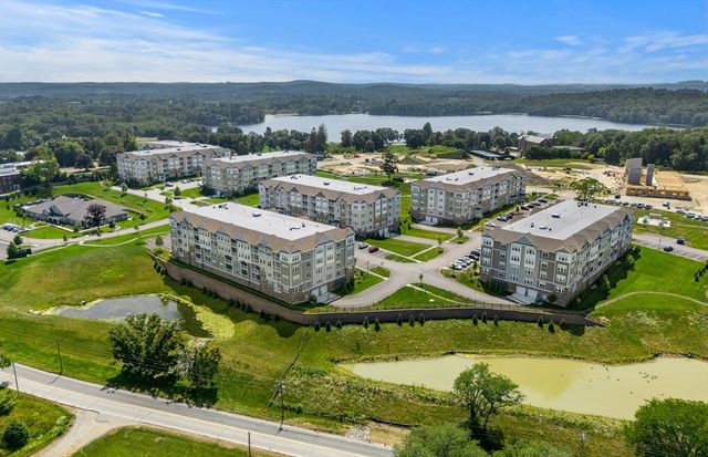 2 Codman Way 402, Westborough, MA 01581