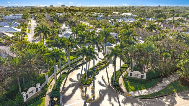 1056 Piccadilly Street, Palm Beach Gardens, FL 33418