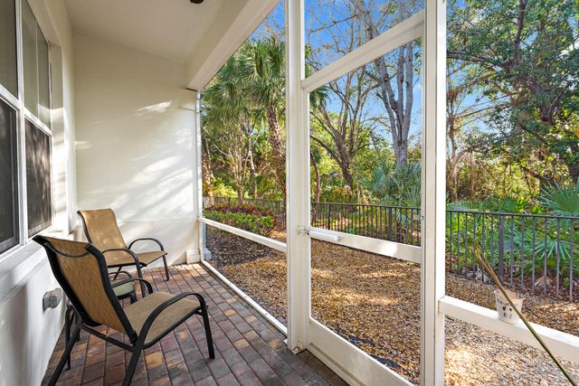 1056 Piccadilly Street, Palm Beach Gardens, FL 33418