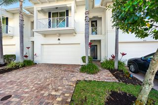 1056 Piccadilly Street, Palm Beach Gardens, FL 33418