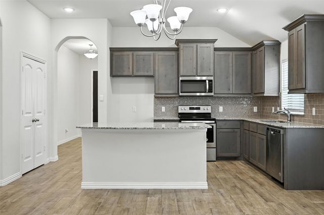 5 Pheasant Run, Sanger, TX 76266