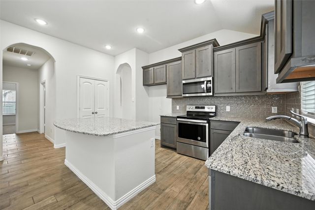 5 Pheasant Run, Sanger, TX 76266