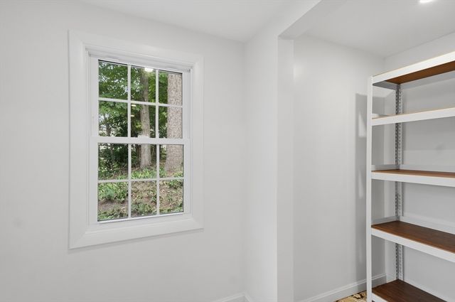334 Rogers St, Lowell, MA 01852