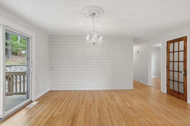 334 Rogers St, Lowell, MA 01852