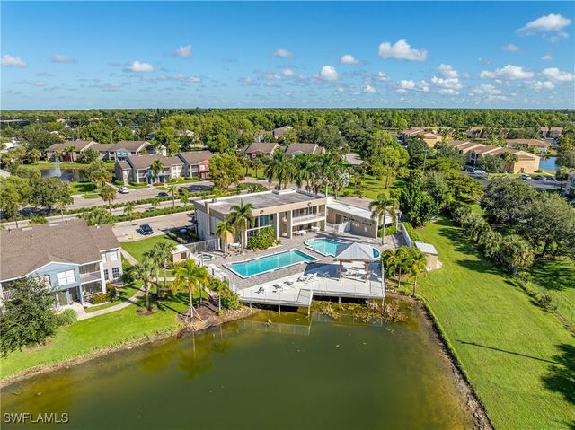 153 Santa Clara DR 15, Naples, FL 34104