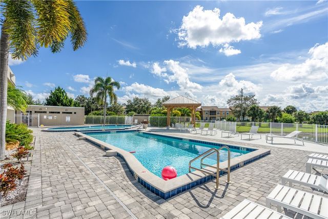 153 Santa Clara DR 15, Naples, FL 34104