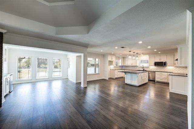 220 Odessa Drive, Haslet, TX 76052