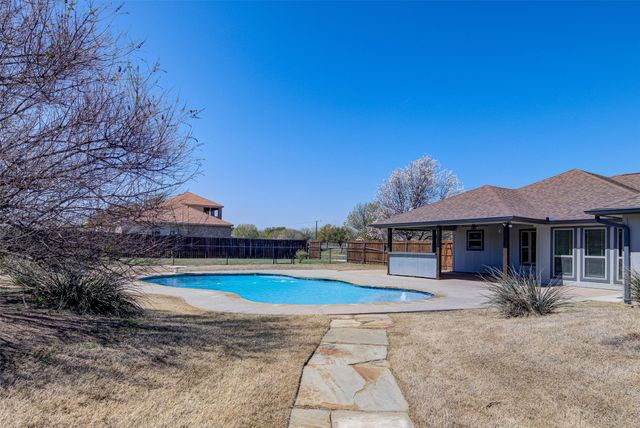 220 Odessa Drive, Haslet, TX 76052