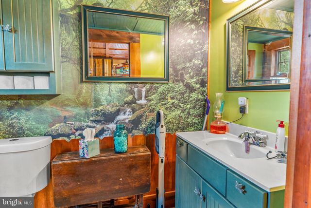 1305 WHISPERING PINES RD, Slanesville, WV 25444