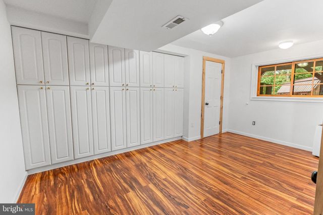 1305 WHISPERING PINES RD, Slanesville, WV 25444