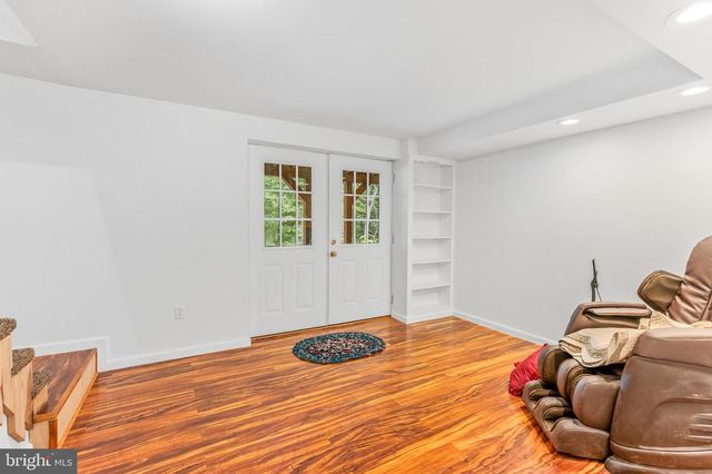 1305 WHISPERING PINES RD, Slanesville, WV 25444