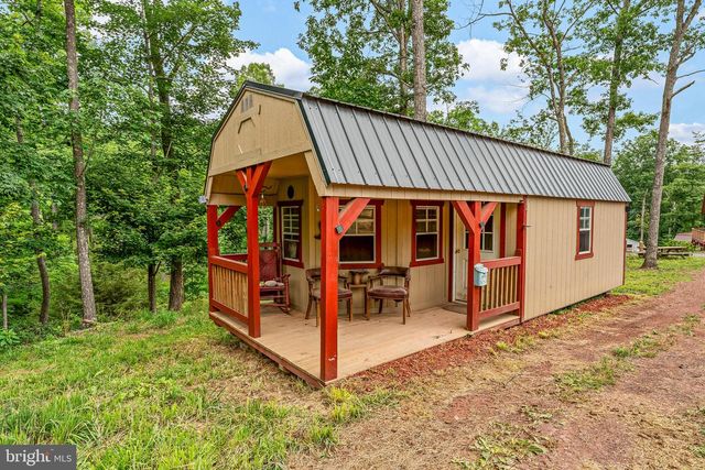 1305 WHISPERING PINES RD, Slanesville, WV 25444