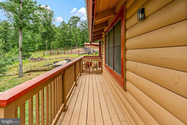 1305 WHISPERING PINES RD, Slanesville, WV 25444