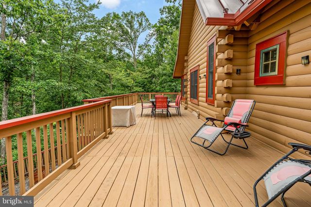 1305 WHISPERING PINES RD, Slanesville, WV 25444