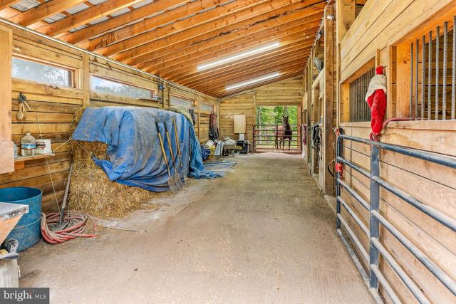 1305 WHISPERING PINES RD, Slanesville, WV 25444