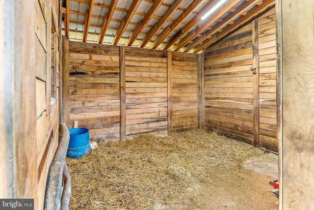 1305 WHISPERING PINES RD, Slanesville, WV 25444