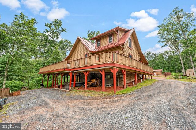 1305 WHISPERING PINES RD, Slanesville, WV 25444