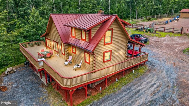 1305 WHISPERING PINES RD, Slanesville, WV 25444