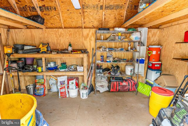 1305 WHISPERING PINES RD, Slanesville, WV 25444