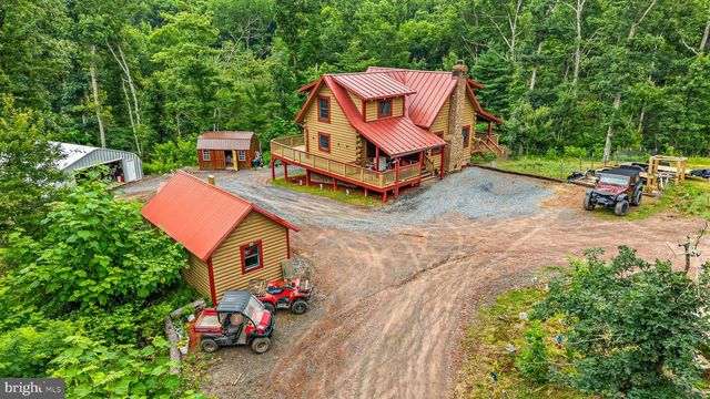 1305 WHISPERING PINES RD, Slanesville, WV 25444