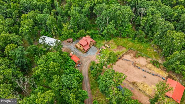 1305 WHISPERING PINES RD, Slanesville, WV 25444