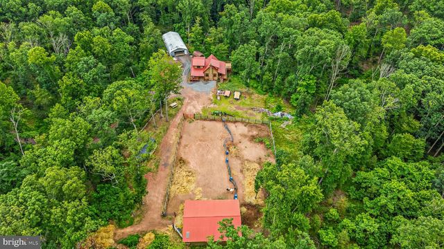 1305 WHISPERING PINES RD, Slanesville, WV 25444
