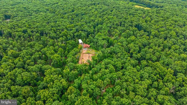 1305 WHISPERING PINES RD, Slanesville, WV 25444