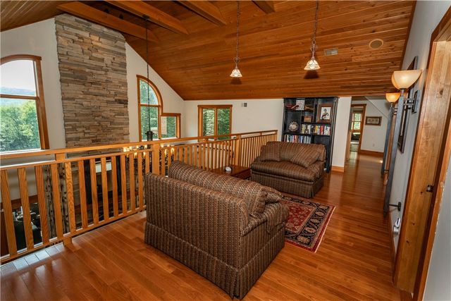 470 Pheasant Run Lane, Seven Springs Resort, PA 15622