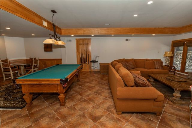 470 Pheasant Run Lane, Seven Springs Resort, PA 15622