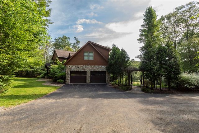 470 Pheasant Run Lane, Seven Springs Resort, PA 15622