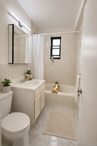 73-11 Bell Blvd 5D, Bayside, NY 11364