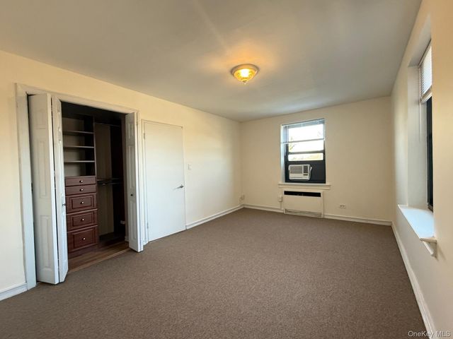 73-11 Bell Blvd 5D, Bayside, NY 11364